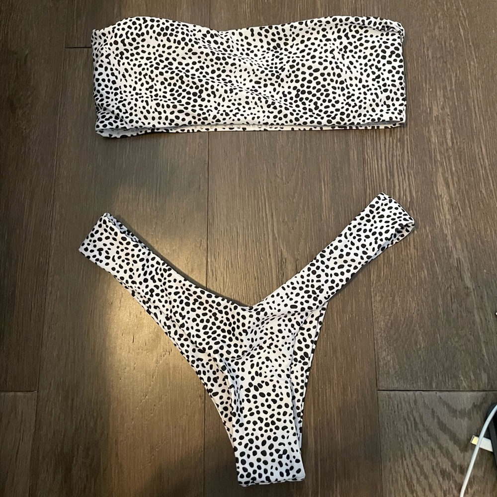 SPECKLED BLACK AND WHITE BIKINI SET
